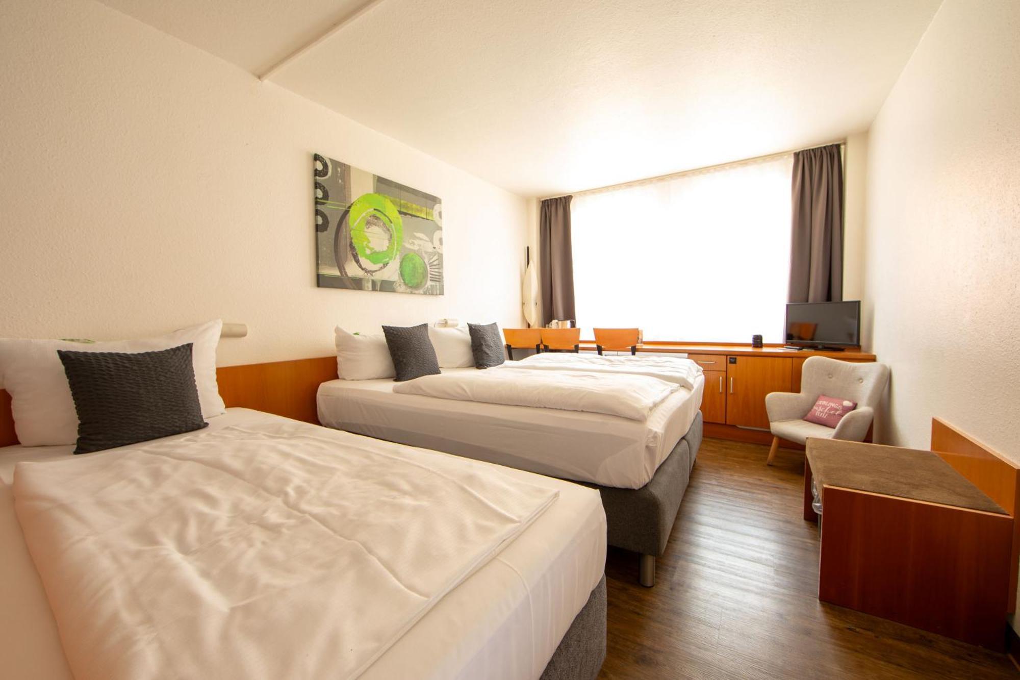 Hogh Hotel Хейльбронн Экстерьер фото