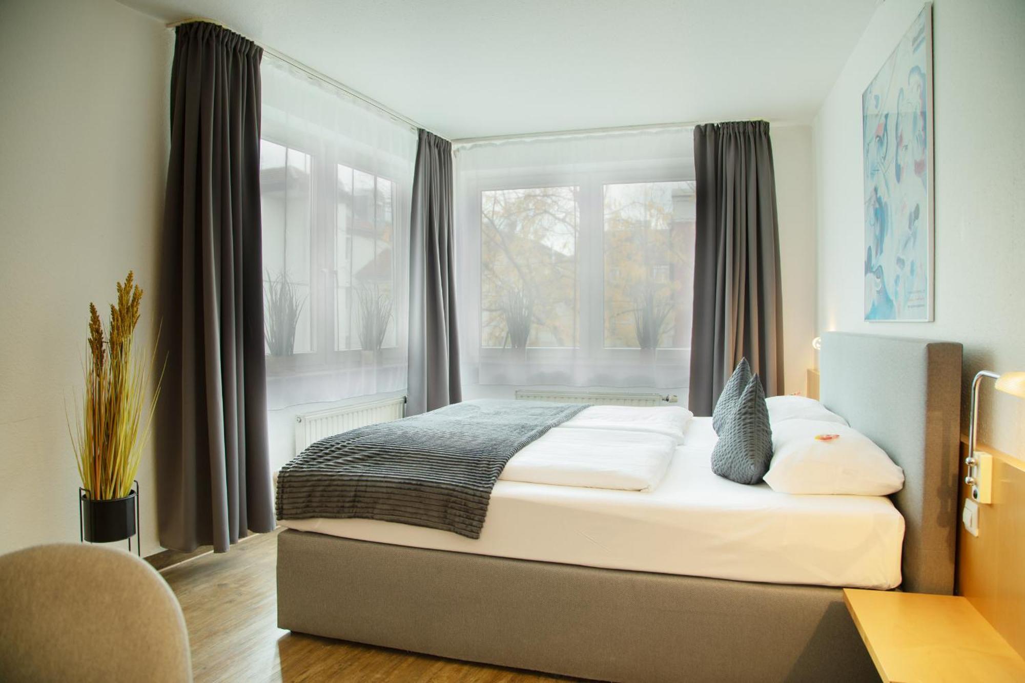 Hogh Hotel Хейльбронн Экстерьер фото